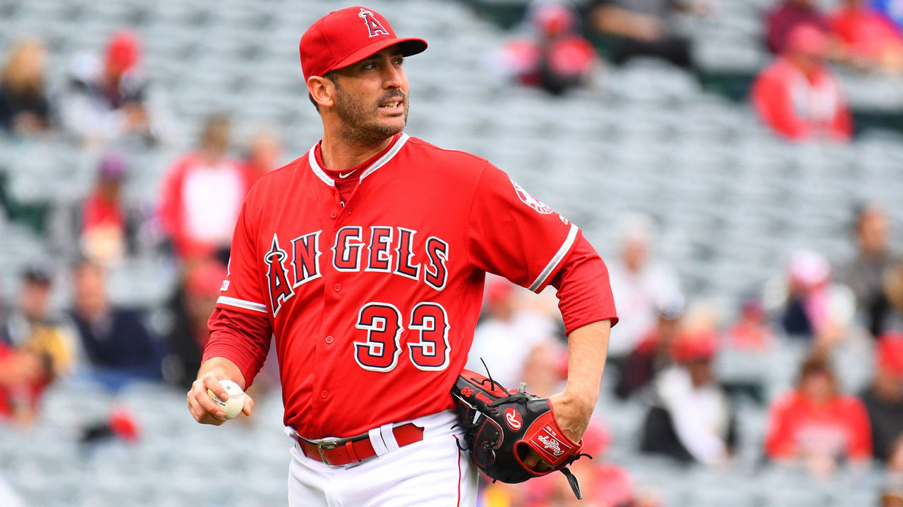 ANAHEIM, CA - MAY 23: Los Angeles Angels pitcher Matt Harvey (33) looks on after giving up a home run during a MLB game between the Minnesota Twins and the Los Angeles Angels of Anaheim on May 23, 2019 at Angel Stadium of Anaheim in Anaheim, CA. (Photo by Brian Rothmuller/Icon Sportswire via Getty Images