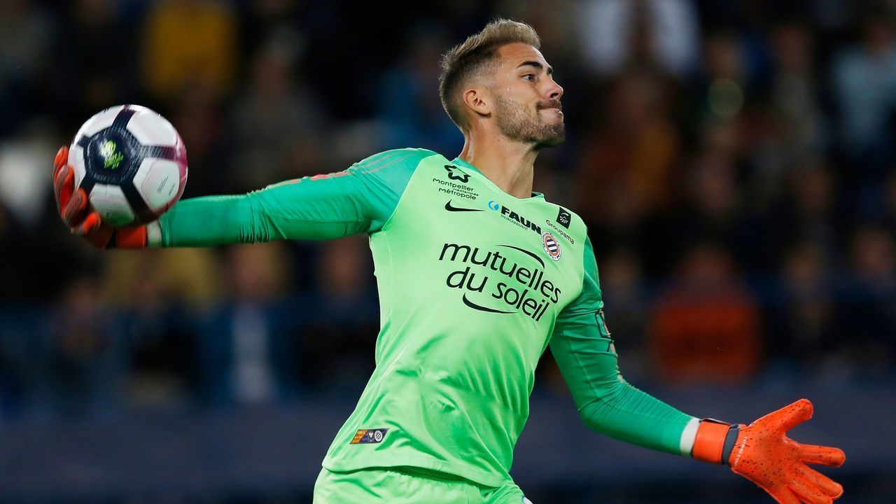 Montpellier's French goalkeeper Benjamin Lecomte gestures during the French L1 football match between Caen and Montpellier on September 26, 2018, at the Michel d'Ornano stadium, in Caen, northwestern France.