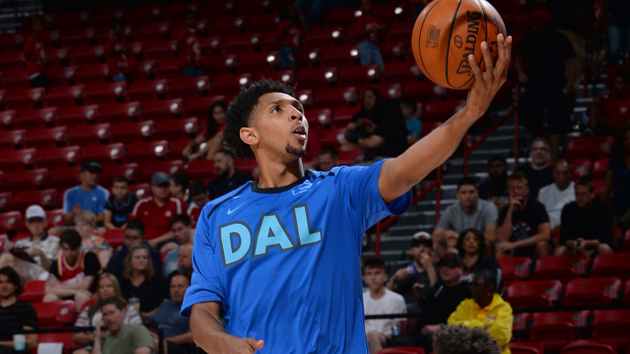 LAS VEGAS, NV - JULY 8: Cameron Payne #20 of the Dallas Mavericks warms up before the game against the Sacramento Kings on July 8, 2019 at the Thomas & Mack Center in Las Vegas, Nevada. NOTE TO USER: User expressly acknowledges and agrees that, by downloading and/or using this photograph, user is consenting to the terms and conditions of the Getty Images License Agreement. Mandatory Copyright Notice: Copyright 2019 NBAE