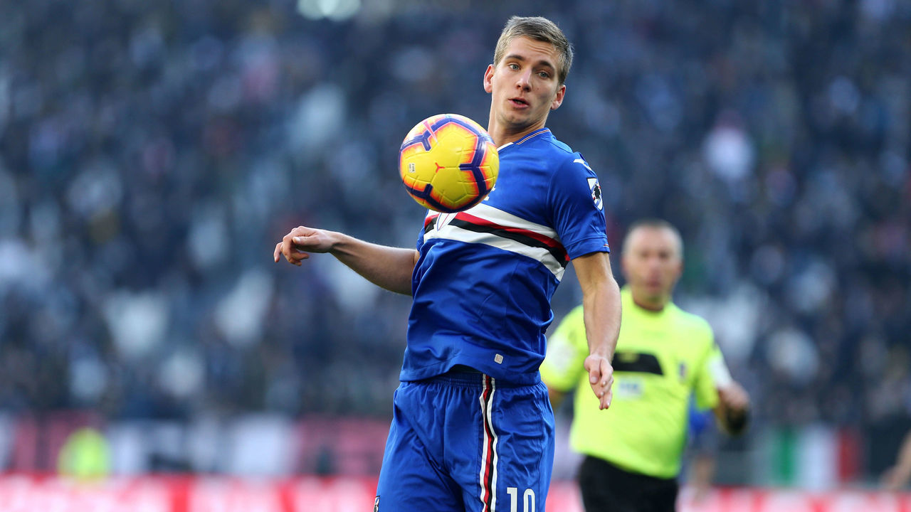 ALLIANZ STADIUM, TORINO, ITALY - 2018/12/29: Dennis Praet of Uc Sampdoria in action during the Serie A football match between Juventus Fc and Uc Sampdoria. Juventus Fc wins 2-1 over Uc Sampdoria.