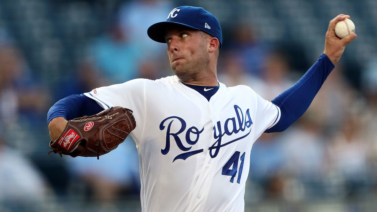 KANSAS CITY, MISSOURI - JULY 17: Starting pitcher Danny Duffy #41 of the Kansas City Royals pitches during the 1st inning of the game against the Chicago White Sox at Kauffman Stadium on July 17, 2019 in Kansas City, Missouri.