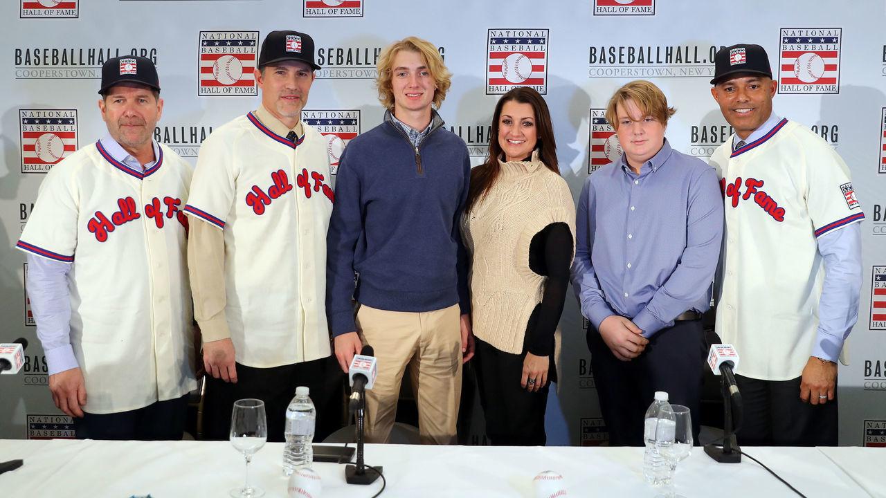 NEW YORK, NY - JANUARY 23: Edgar Martínez, Mike Mussina, and Mariano Rivera pose for a photo with the family of Roy Halladay following the 2019 Baseball Hall of Fame press conference announcing this year's induction class on Wednesday, January 23, 2019 at the St. Regis Hotel in New York City.
