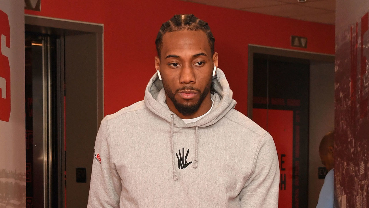 TORONTO, CA - MAY 21: Kawhi Leonard #2 of the Toronto Raptors arrives at the arena before the game against the Milwaukee Bucks in Game Four of the Eastern Conference Finals on May 21, 2019 at the Scotiabank Arena in Toronto, Canada. NOTE TO USER: User expressly acknowledges and agrees that, by downloading and/or using this photograph, user is consenting to the terms and conditions of the Getty Images License Agreement. Mandatory Copyright Notice: Copyright 2019 NBAE