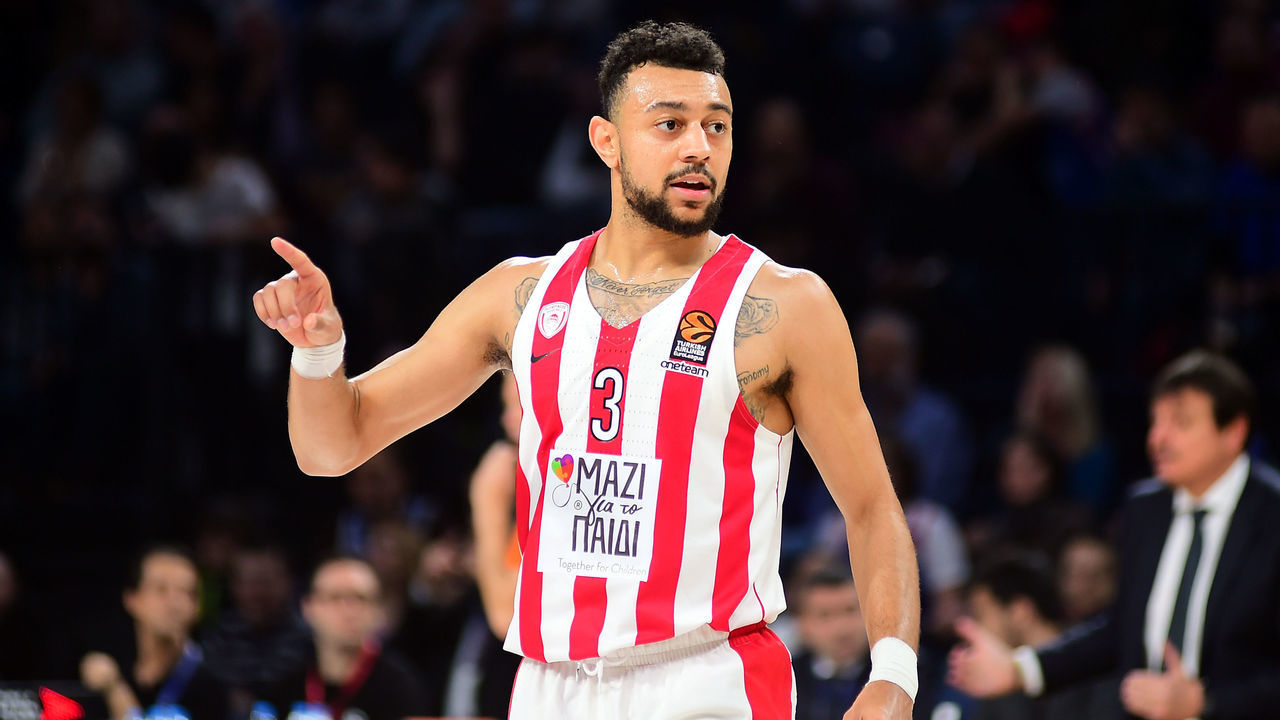 ISTANBUL, TURKEY - FEBRUARY 21: Nigel Williams-Goss, #3 of Olympiacos Piraeus in action during the 2018/2019 Turkish Airlines EuroLeague Regular Season Round 23 game between Anadolu Efes Istanbul and Olympiacos Piraeus at Sinan Erdem Dome on February 21, 2019 in Istanbul, Turkey.