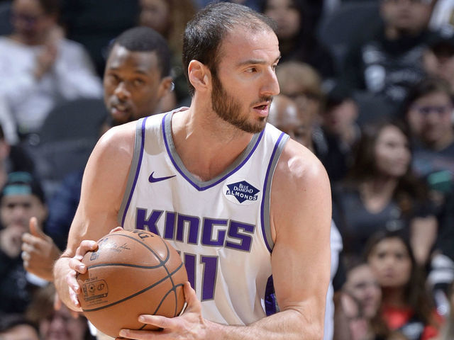 SAN ANTONIO, TX - MARCH 31: Kosta Koufos #41 of the Sacramento Kings handles the ball against the San Antonio Spurs on March 31, 2019 at the AT&T Center in San Antonio, Texas. Mandatory Copyright Notice: Copyright 2019 NBAE (Photos by Mark Sobhani/NBAE via Getty Images)
