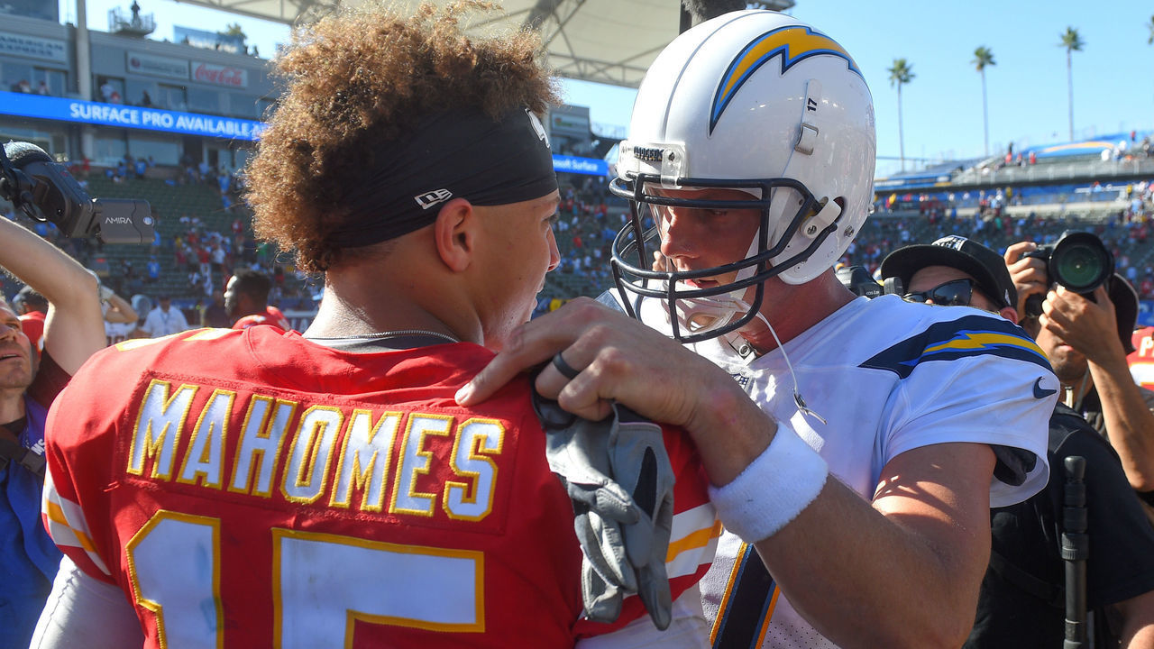 CARSON, CA - SEPTEMBER 09: Los Angeles Chargers quarterback Philip Rivers (R) chats with Kansas City Chiefs quarterback Patrick Mahomes after the Los Angeles Chargers loss at Stubhub Center on September 9, 2018 in Carson, California.