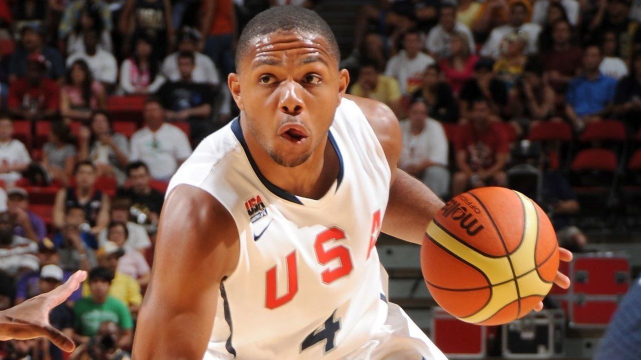 LAS VEGAS, NV - JULY 24: Eric Gordon #4 moves the ball during the 2010 USA Basketball Men's National Team showcase at the Thomas & Mack Center on July 24, 2010 in Las Vegas, Nevada. NOTE TO USER: User expressly acknowledges and agrees that, by downloading and/or using this Photograph, user is consenting to the terms and conditions of the Getty Images License Agreement. Mandatory Copyright Notice: Copyright 2010 NBAE