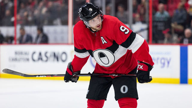 OTTAWA, ON - MARCH 28: Ottawa Senators Right Wing Bobby Ryan (9) waits for a face-off during second period National Hockey League action between the Florida Panthers and Ottawa Senators on March 28, 2019, at Canadian Tire Centre in Ottawa, ON, Canada.
