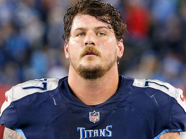 Titans place left tackle Taylor Lewan on injured reserve