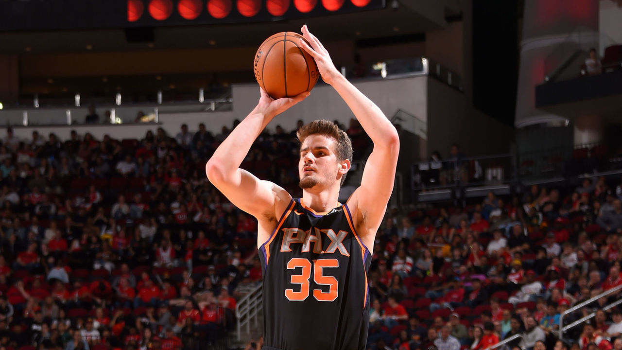 HOUSTON, TX - APRIL 7: Dragan Bender #35 of the Phoenix Suns shoots the ball against the Houston Rockets on April 7, 2019 at the Toyota Center in Houston, Texas. NOTE TO USER: User expressly acknowledges and agrees that, by downloading and/or using this photograph, user is consenting to the terms and conditions of the Getty Images License Agreement. Mandatory Copyright Notice: Copyright 2019 NBAE