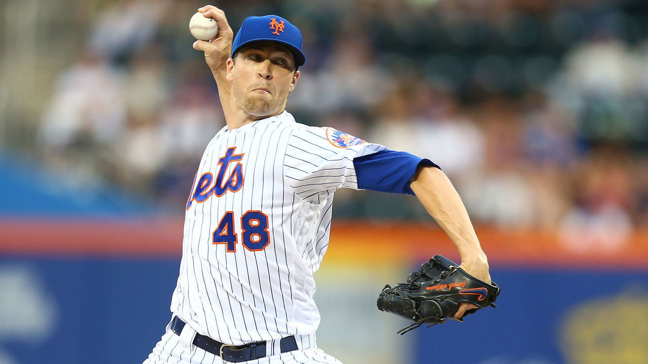 NEW YORK, NEW YORK - JUNE 28: Jacob deGrom #48 of the New York Mets pitches in the second inning against the Atlanta Braves at Citi Field on June 28, 2019 in New York City.