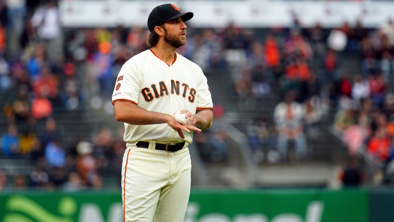 SAN FRANCISCO, CA - JULY 18: Madison Bumgarner #40 of the San Francisco Giants pitches against the New York Mets at Oracle Park on Thursday, July 18, 2019 in San Francisco, California.
