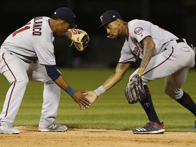 White Sox back Ivan Nova in win over Twins