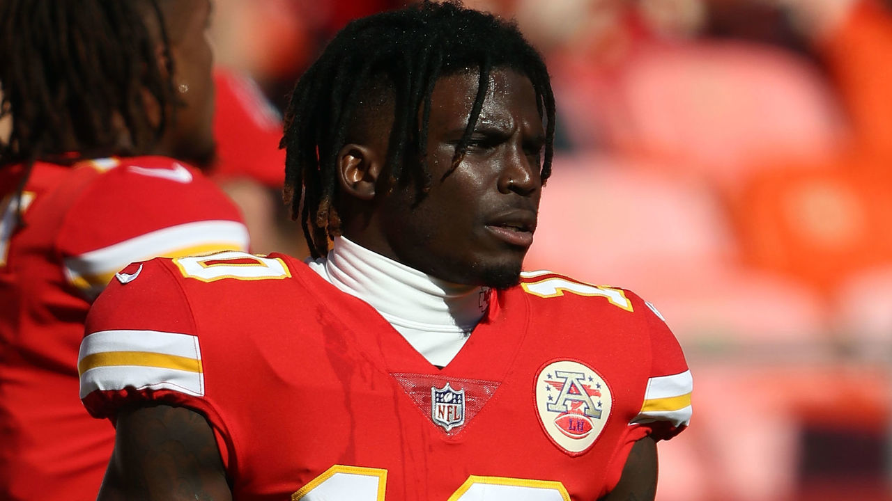 KANSAS CITY, MO - OCTOBER 28: Wide receiver Tyreek Hill #10 of the Kansas City Chiefs warms up prior to the game against the Denver Broncos at Arrowhead Stadium on October 28, 2018 in Kansas City, Missouri.