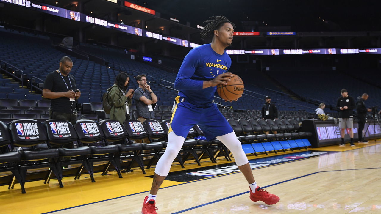 OAKLAND, CA - JUNE 6: Damion Lee of the Golden State Warriors shoots during media availability as part of the 2019 NBA Finals on June 6, 2019 at ORACLE Arena in Oakland, California. Mandatory Copyright Notice: Copyright 2019 NBAE