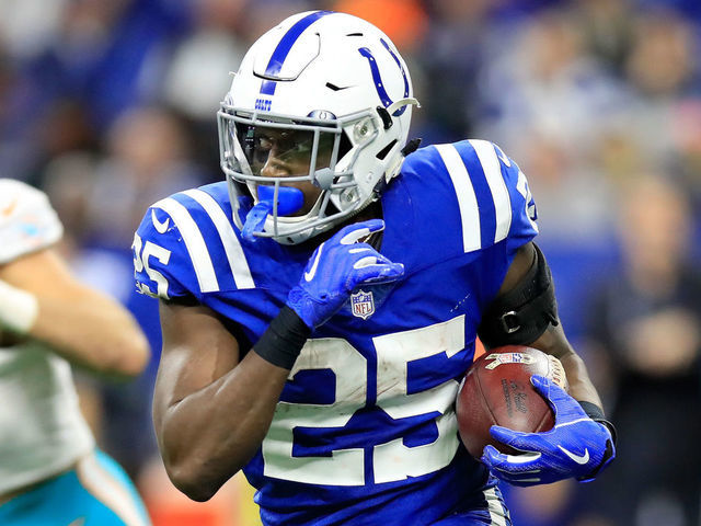 INDIANAPOLIS, IN - NOVEMBER 25: Marlon Mack #25 of the Indianapolis Colts runs with the ball against the Miami Dolphins at Lucas Oil Stadium on November 25, 2018 in Indianapolis, Indiana.