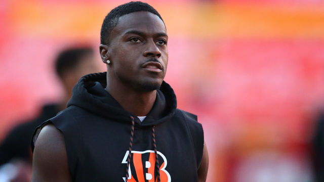 KANSAS CITY, MO - OCTOBER 21: Cincinnati Bengals wide receiver A.J. Green (18) before a week 7 NFL game between the Cincinnati Bengals and Kansas City Chiefs on October 21, 2018 at Arrowhead Stadium in Kansas City, MO. The Chiefs won 45-10.