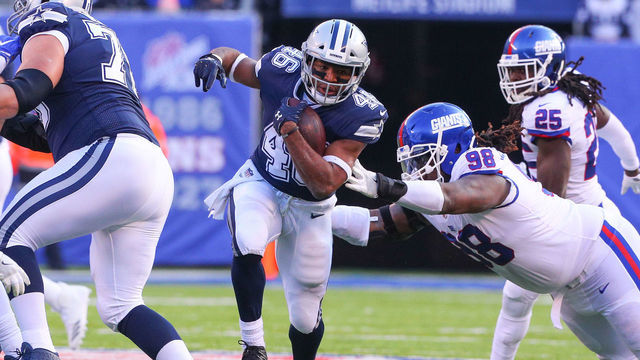 EAST RUTHERFORD, NJ - DECEMBER 10: Dallas Cowboys running back Alfred Morris (46) runs during the National Football League game between the New York Giants and the Dallas Cowboys on December 10, 2017, at MetLife Stadium in East Rutherford, NJ.