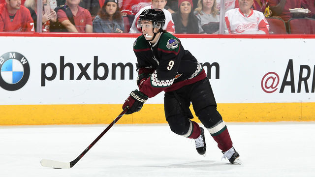 GLENDALE, AZ - MARCH 02: Clayton Keller #9 of the Arizona Coyotes skates with the puck against the Detroit Red Wings at Gila River Arena on March 2, 2019 in Glendale, Arizona.