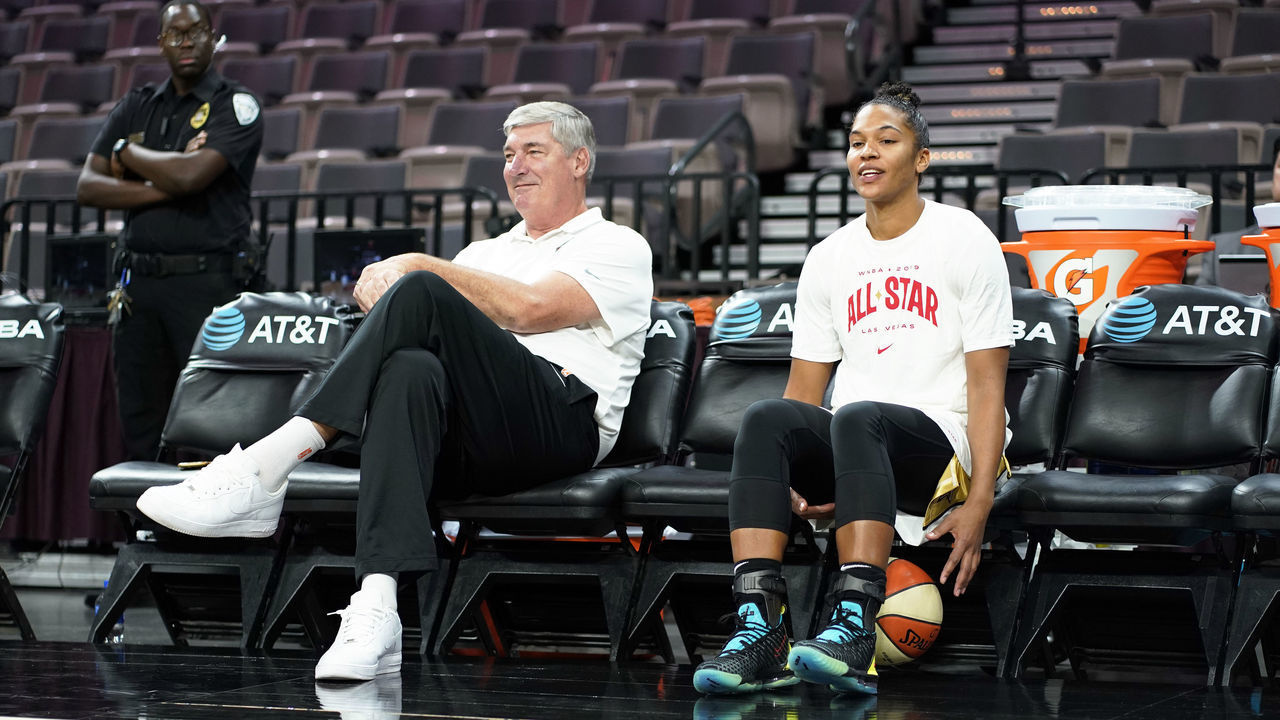 LAS VEGAS, NV - JULY 27: Head coach Bill Laimbeer of Team Wilson talks to Alyssa Thomas #25 of Team Delle Donne before the AT&T WNBA All-Star Game 2019 on July 27, 2019 at the Mandalay Bay Events Center in Las Vegas, Nevada. Mandatory Copyright Notice: Copyright 2019 NBAE