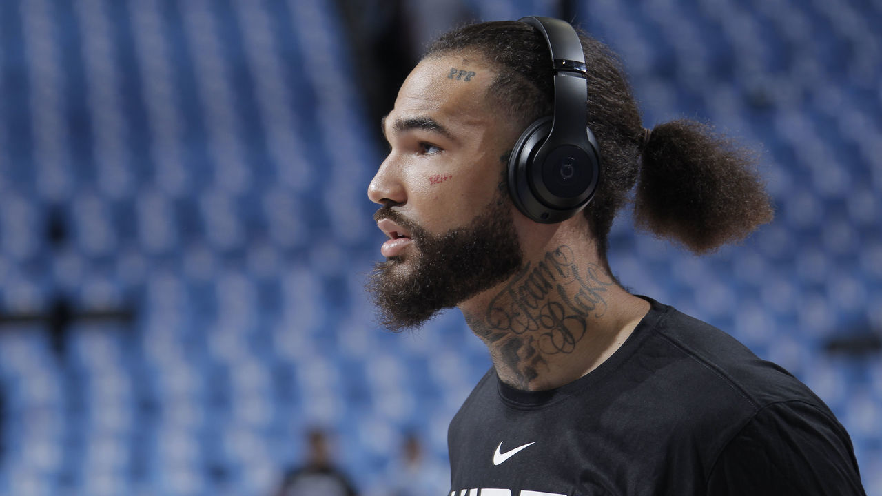 SACRAMENTO, CA - APRIL 7: Willie Cauley-Stein #00 of the Sacramento Kings warms up against the New Orleans Pelicans on April 7, 2019 at Golden 1 Center in Sacramento, California. NOTE TO USER: User expressly acknowledges and agrees that, by downloading and or using this photograph, User is consenting to the terms and conditions of the Getty Images Agreement. Mandatory Copyright Notice: Copyright 2019 NBAE
