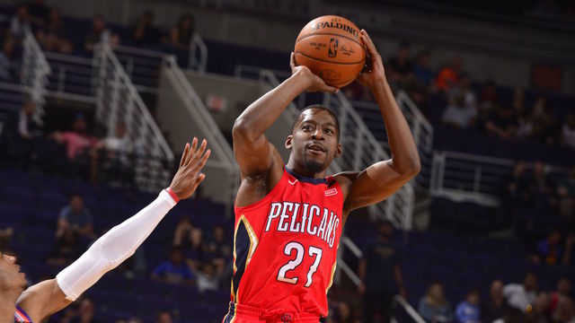 PHOENIX, AZ - APRIL 6: Jordan Crawford #27 of the New Orleans Pelicans shoots the ball against the Phoenix Suns on April 6, 2018 at Talking Stick Resort Arena in Phoenix, Arizona. Mandatory Copyright Notice: Copyright 2018 NBAE