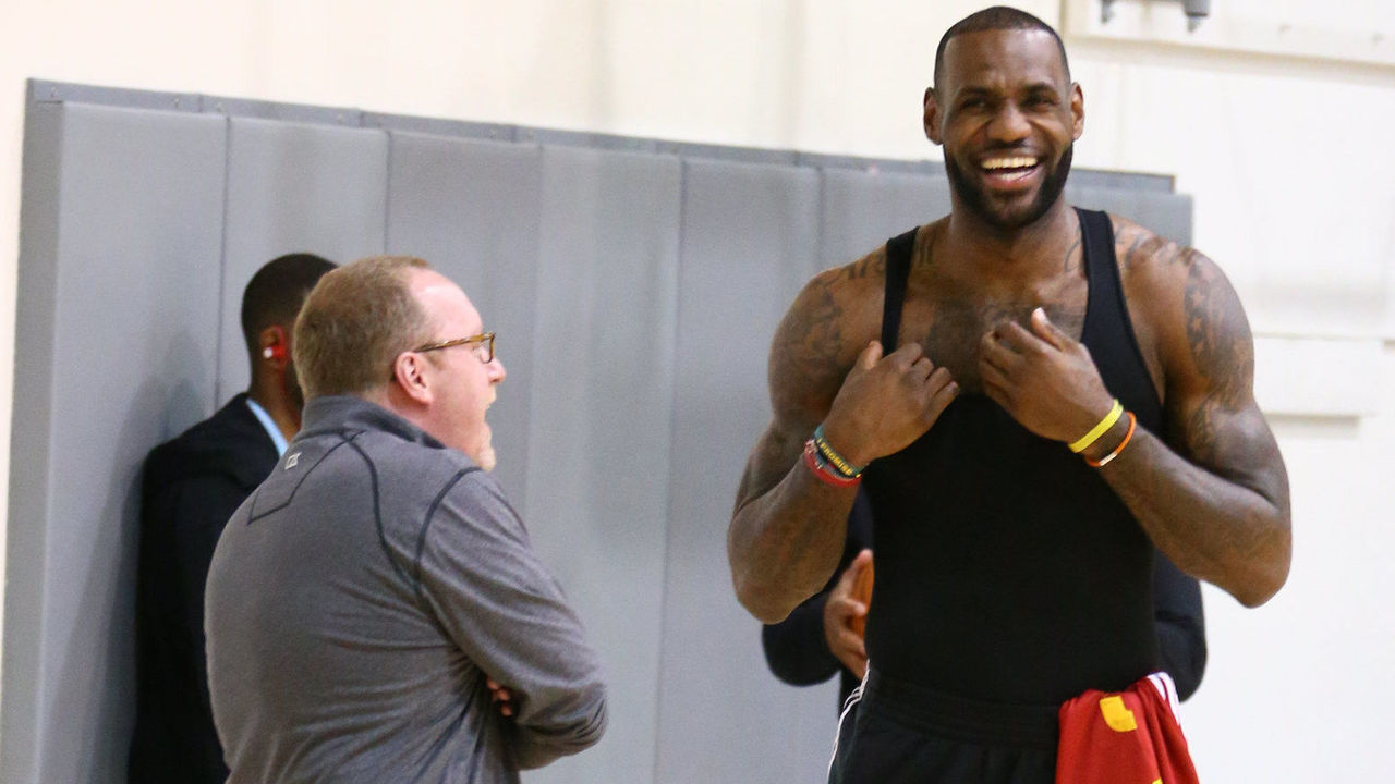 OAKLAND, CA - JUNE 12: General Manager David Griffin chats with LeBron James #23 of the Cleveland Cavaliers during practice and media availability as part of the 2016 NBA Finals on June 12, 2016 at Oakland Convention Center in Oakland, California. Mandatory Copyright Notice: Copyright 2016 NBAE