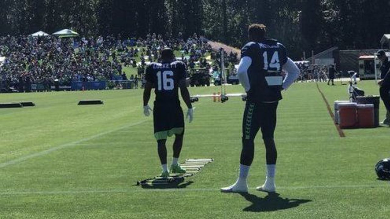 Tyler Lockett & Dk Metcalf Seattle Seahawks Unsigned Celebrating A Touchdown Photograph