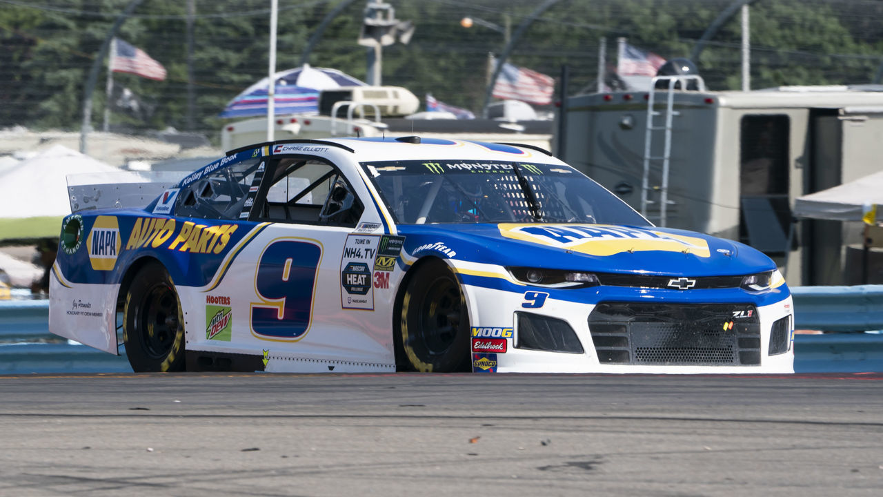 WATKINS GLEN, NY - AUGUST 04: Monster Energy NASCAR Cup Series driver Chase Elliott of the #9 Hendrick Motorsports Chevrolet Camaro races through turn 6 during the Monster Energy NASCAR Cup Series GoBowling at the Glen on August 4, 2019, at Watkins Glen International in Watkins Glen, NY.