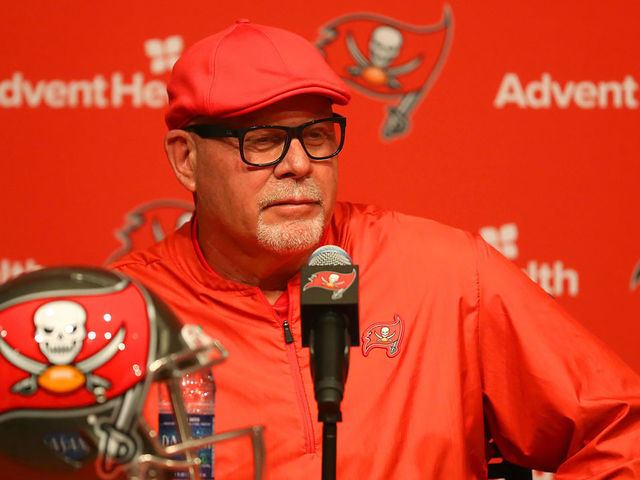 Arians To Wear Mask Shield On Sideline Thescore Com