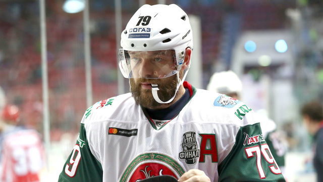 MOSCOW, RUSSIA - APRIL 18, 2018: Ak Bars Kazan's Andrei Markov seen ahead of Leg 3 of the 2017/2018 Kontinental Hockey League Gagarin Cup final against CSKA Moscow at CSKA Ice Palace. Stanislav Krasilnikov/TASS