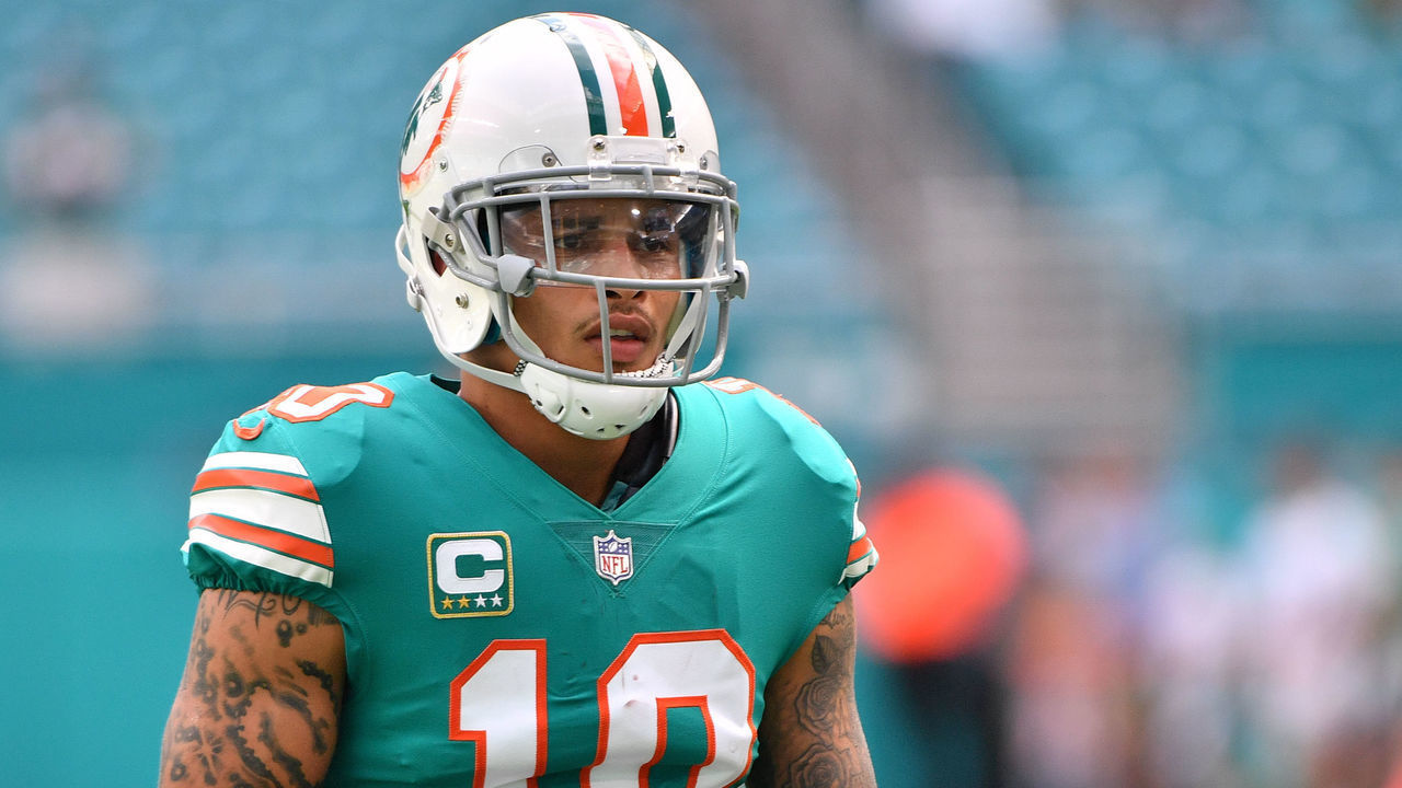 MIAMI, FL - DECEMBER 02: Kenny Stills #10 of the Miami Dolphins warms up before the game against the Buffalo Bills at Hard Rock Stadium on December 2, 2018 in Miami, Florida.