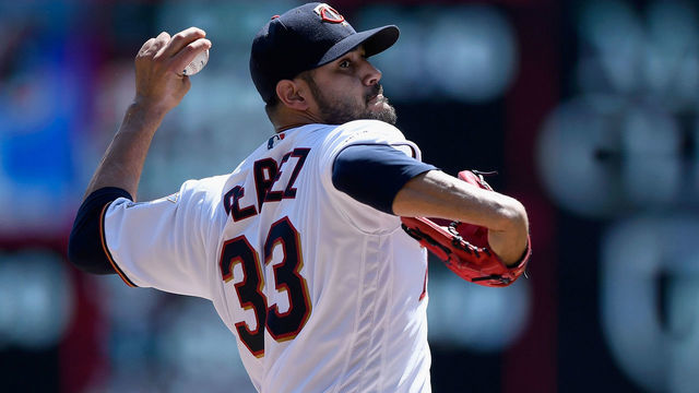 MINNEAPOLIS, MN - AUGUST 07: Martin Perez #33 of the Minnesota Twins delivers a pitch against the Atlanta Braves during the first inning of the interleague game on August 7, 2019 at Target Field in Minneapolis, Minnesota.