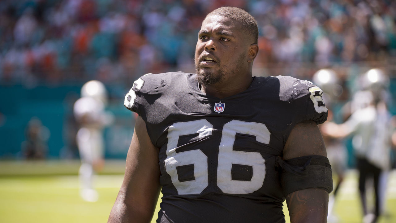 MIAMI GARDENS, FL - SEPTEMBER 23: Oakland Raiders Guard Gabe Jackson (66) during the NFL football game between the Oakland Raiders and the Miami Dolphins on September 23, 2018, at the Hard Rock Stadium in Miami Gardens, FL.