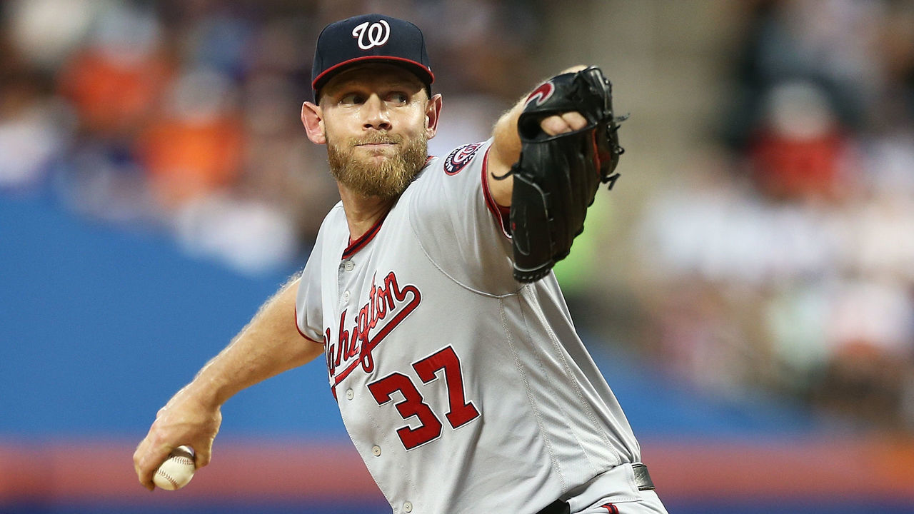 NEW YORK, NEW YORK - AUGUST 09: Stephen Strasburg #37 of the Washington Nationals pitches in the second inning against the New York Mets at Citi Field on August 09, 2019 in New York City.