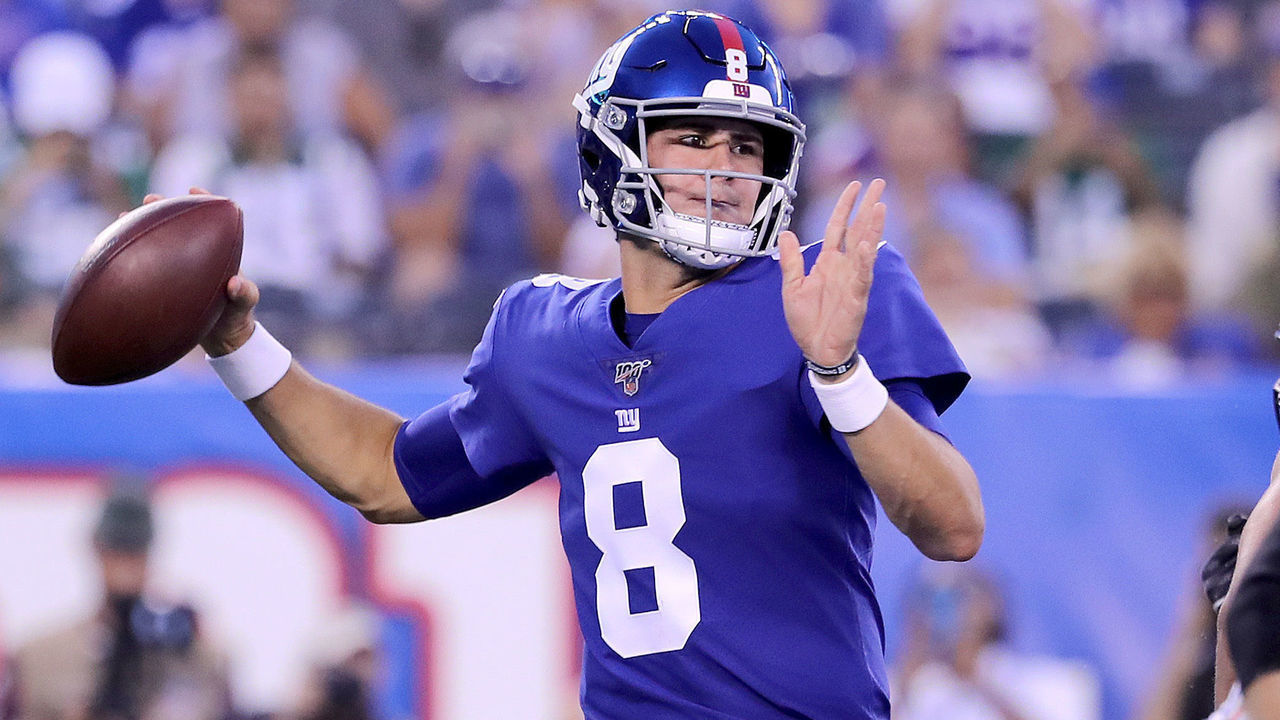 EAST RUTHERFORD, NEW JERSEY - AUGUST 08: Daniel Jones #8 of the New York Giants drops back to make his first pass of the game against the New York Jets during a preseason matchup at MetLife Stadium on August 08, 2019 in East Rutherford, New Jersey.