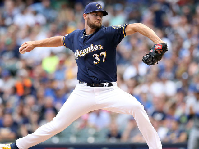 Adrian Houser pitches 7 innings as Milwaukee Brewers beat