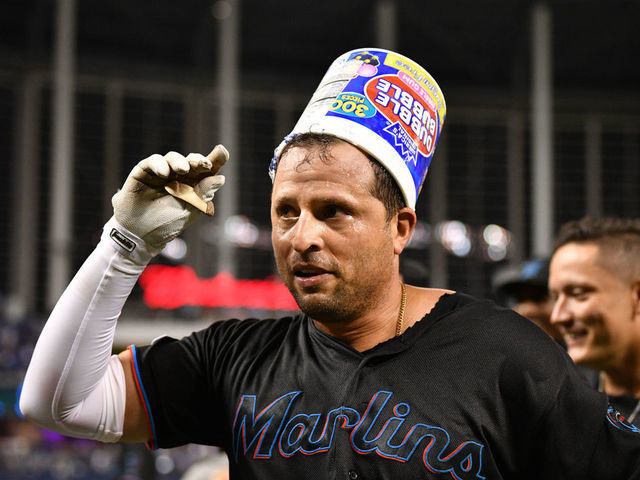 Martin Prado blasts Atlanta Braves past Philadelphia Phillies 