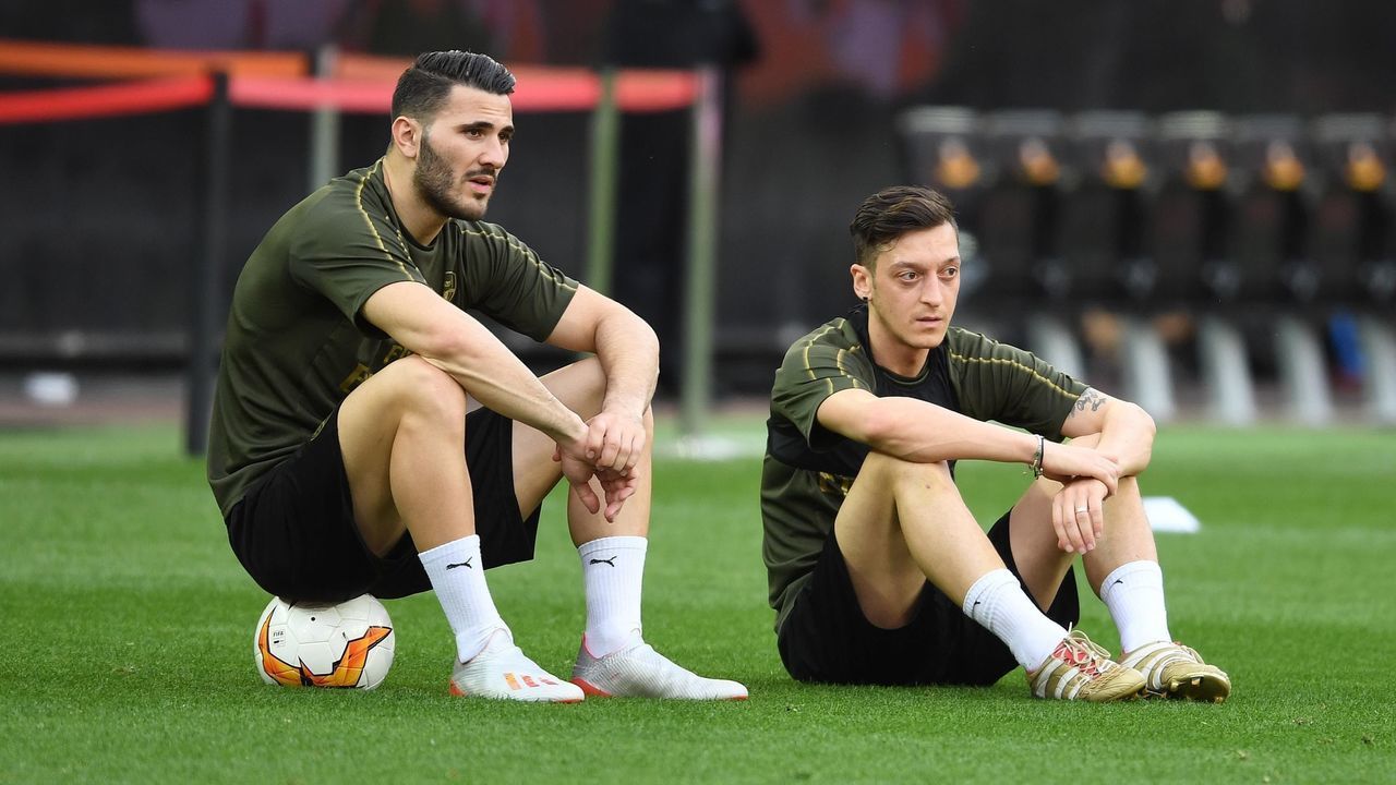 VALENCIA, SPAIN - MAY 08: (L-R) Sead Kolasinac and Mesut Ozil of Arsenal during a training session at Estadio Mestalla on May 08, 2019 in Valencia, Spain.