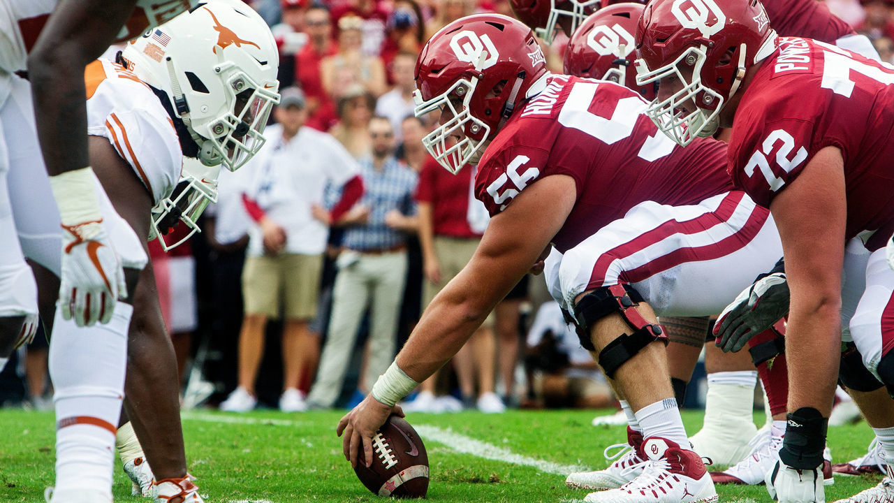 DALLAS, TX - OCTOBER 06: Oklahoma Sooners offensive lineman Creed Humphrey (56) lines up for a play during the Red River Showdown between the Oklahoma Sooners and the Texas Longhorns on October 6, 2018, at the Cotton Bowl in Dallas, Texas.