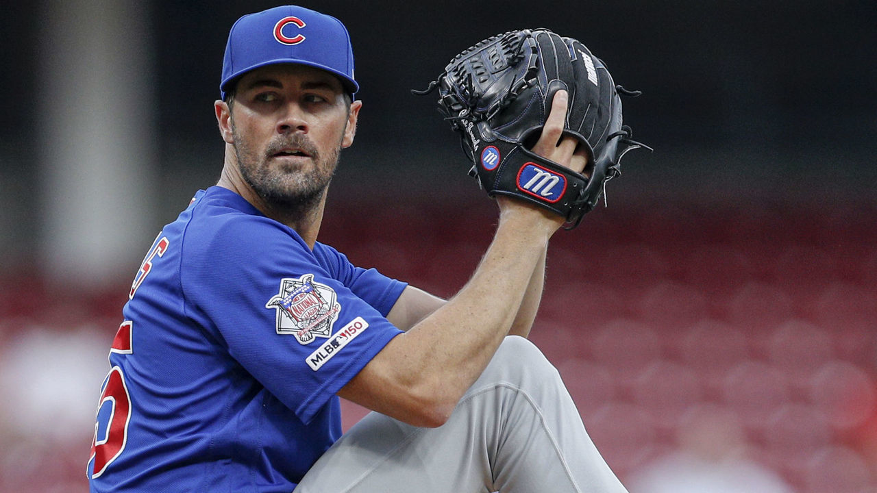 CINCINNATI, OH - AUGUST 08: Cole Hamels #35 of the Chicago Cubs pitches during the game against the Cincinnati Reds at Great American Ball Park on August 8, 2019 in Cincinnati, Ohio.