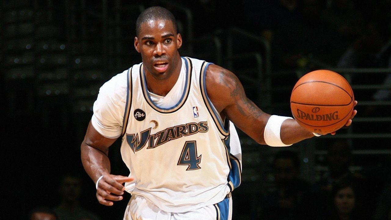WASHINGTON - JANUARY 30: Antawn Jamison #4 of the Washington Wizards moves the ball up court during the game against the New York Knicks at the Verizon Center on January 30, 2010 in Washington, D.C. The Wizards won 106-96. NOTE TO USER: User expressly acknowledges and agrees that, by downloading and/or using this Photograph, user is consenting to the terms and conditions of the Getty Images License Agreement. Mandatory Copyright Notice: Copyright 2010 NBAE