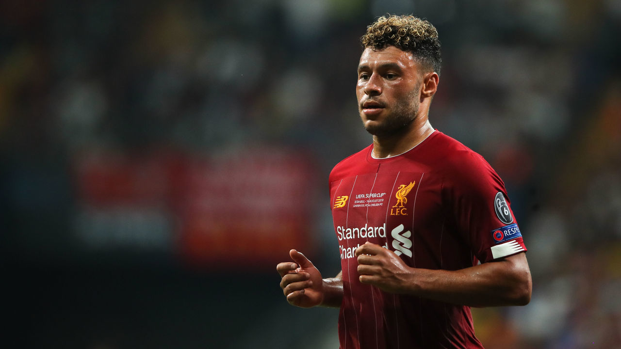 ISTANBUL, TURKEY - AUGUST 14: Alex Oxlade-Chamberlain of Liverpool during the UEFA Super Cup Final fixture between Liverpool and Chelsea at Vodafone Park on August 14, 2019 in Istanbul, Turkey.