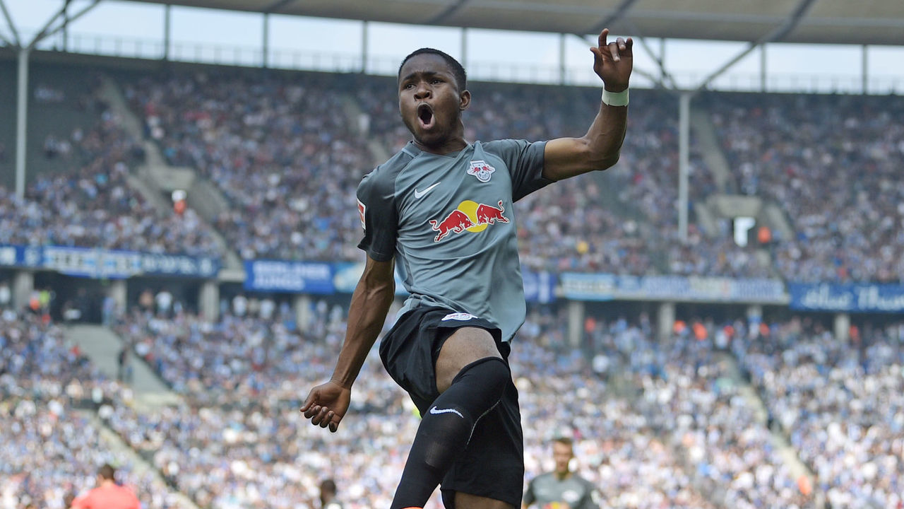 BERLIN, GERMANY - MAY 12: Ademola Lookman of Leipzig celebrates his teams second goal during the Bundesliga match between Hertha BSC and RB Leipzig at Olympiastadion on May 12, 2018 in Berlin, Germany.