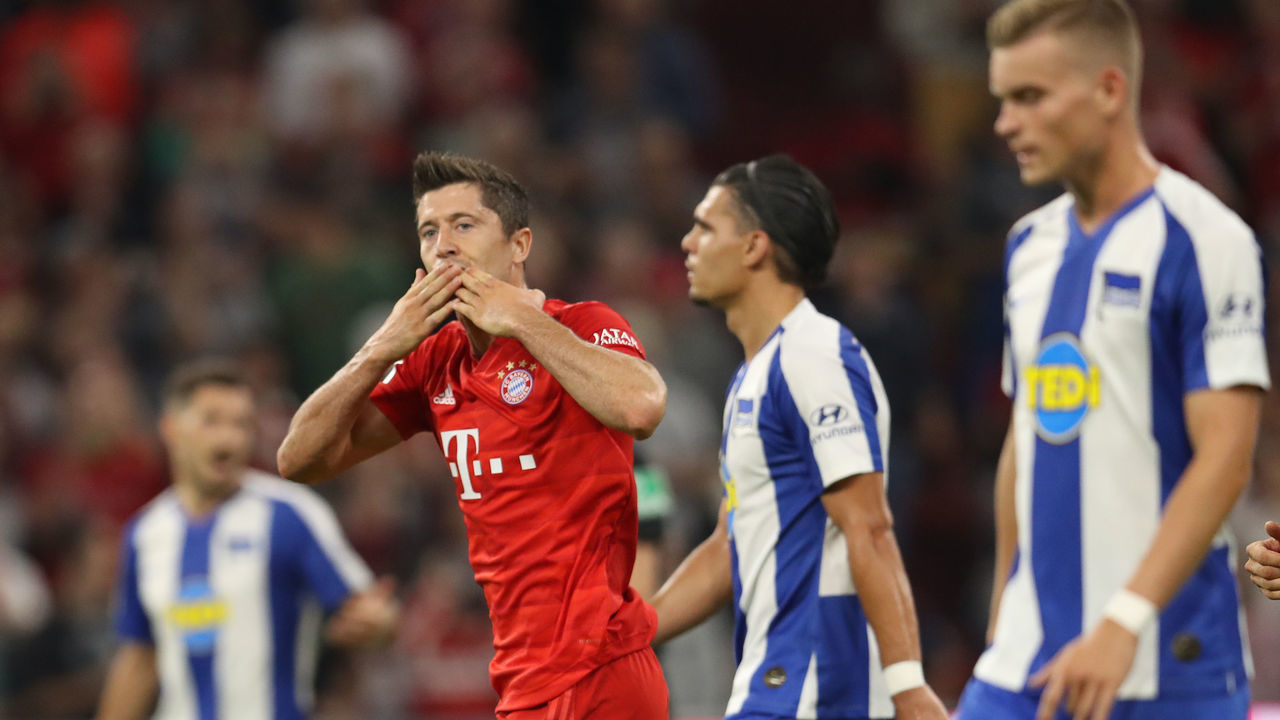 MUNICH, GERMANY - AUGUST 16: Robert Lewandowski of Bayern Muenchen celebrates scoring the 2nd team goal during the Bundesliga match between FC Bayern Muenchen and Hertha BSC at Allianz Arena on August 16, 2019 in Munich, Germany.