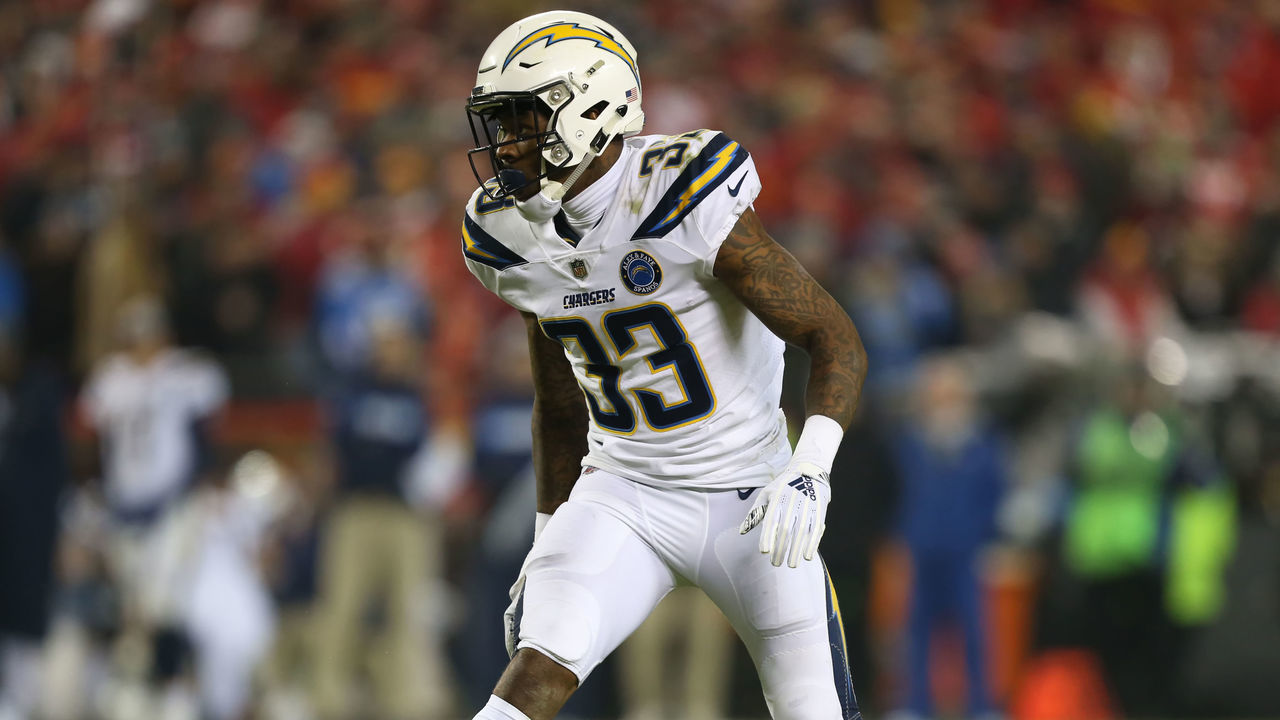 KANSAS CITY, MO - DECEMBER 13: Los Angeles Chargers free safety Derwin James (33) in the third quarter of an NFL game between the Los Angeles Chargers and Kansas City Chiefs on December 13, 2018 at Arrowhead Stadium in Kansas City, MO.