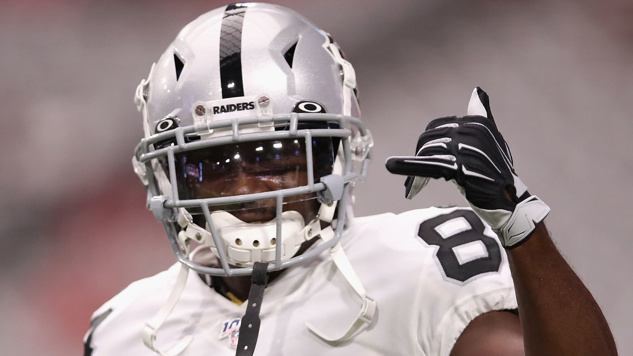 GLENDALE, ARIZONA - AUGUST 15: Wide receiver Antonio Brown #84 of the Oakland Raiders warms up before the NFL preseason game against the Arizona Cardinals at State Farm Stadium on August 15, 2019 in Glendale, Arizona.