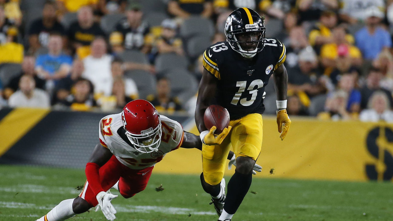 PITTSBURGH, PA - AUGUST 17: James Washington #13 of the Pittsburgh Steelers in action during a preseason game against the Kansas City Chiefs on August 17, 2019 at Heinz Field in Pittsburgh, Pennsylvania.