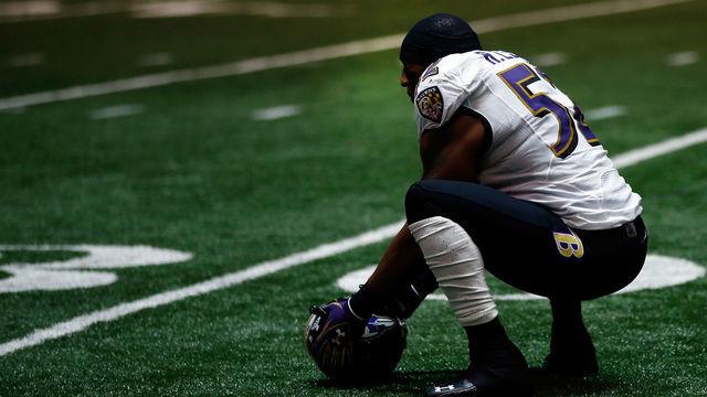 NEW ORLEANS, LA - FEBRUARY 03: Ray Lewis #52 of the Baltimore Ravens kneels down during a power outage that occurred in the third quarter and caused a 34-minute delay during Super Bowl XLVII against the San Francisco 49ers at the Mercedes-Benz Superdome on February 3, 2013 in New Orleans, Louisiana.