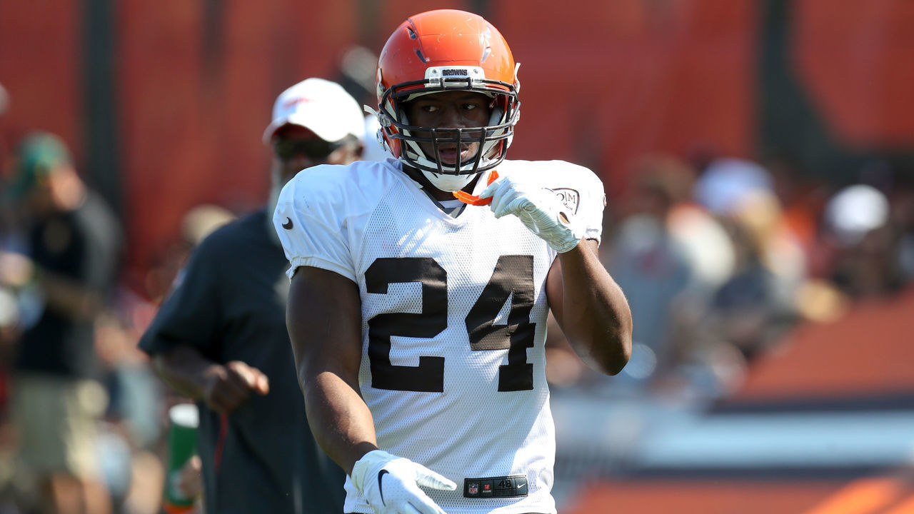 BEREA, OH - AUGUST 05: Cleveland Browns running back Nick Chubb (24) participates in drills during the Cleveland Browns Training Camp on August 5, 2019, at the at the Cleveland Browns Training Facility in Berea, Ohio.